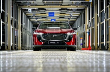 全球品质 全球标准 MAZDA EZ-6全球车MAZDA 6e正式下线